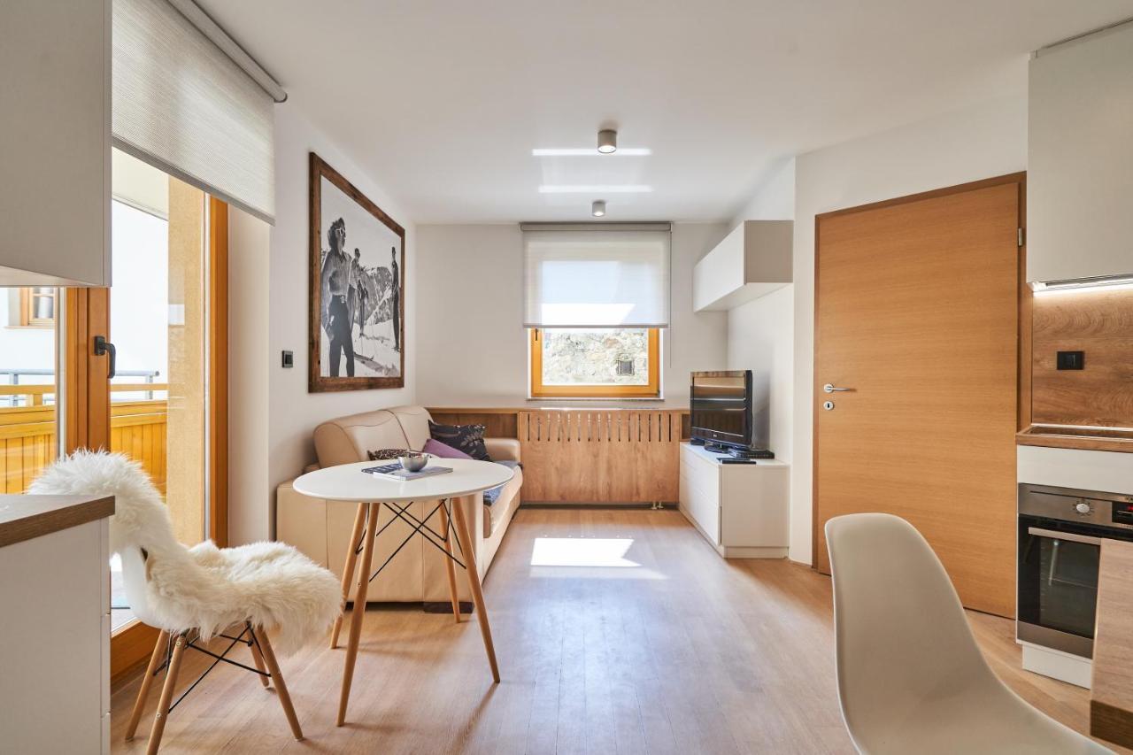 Cozy Apartment In The Heart Of Kranjska Gora Ngoại thất bức ảnh